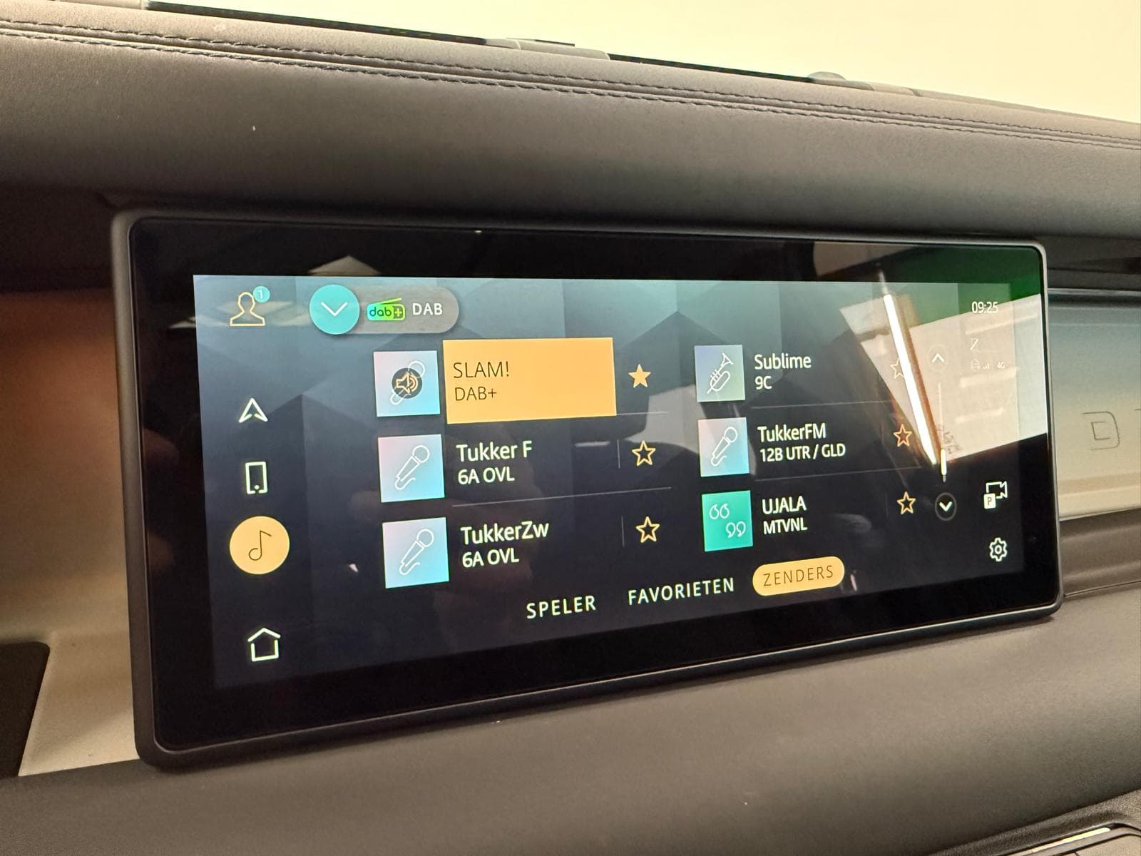 Land Rover Defender 110 2.0 P400e 110 X-Dynamic HSE thumbnail 21