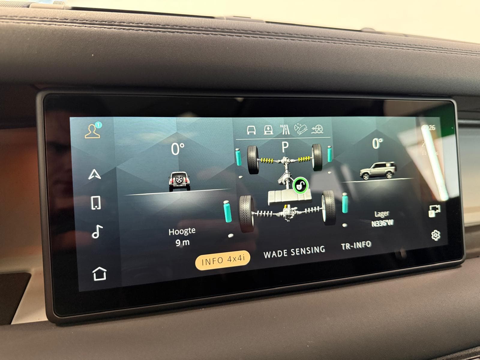 Land Rover Defender 110 2.0 P400e 110 X-Dynamic HSE thumbnail 23