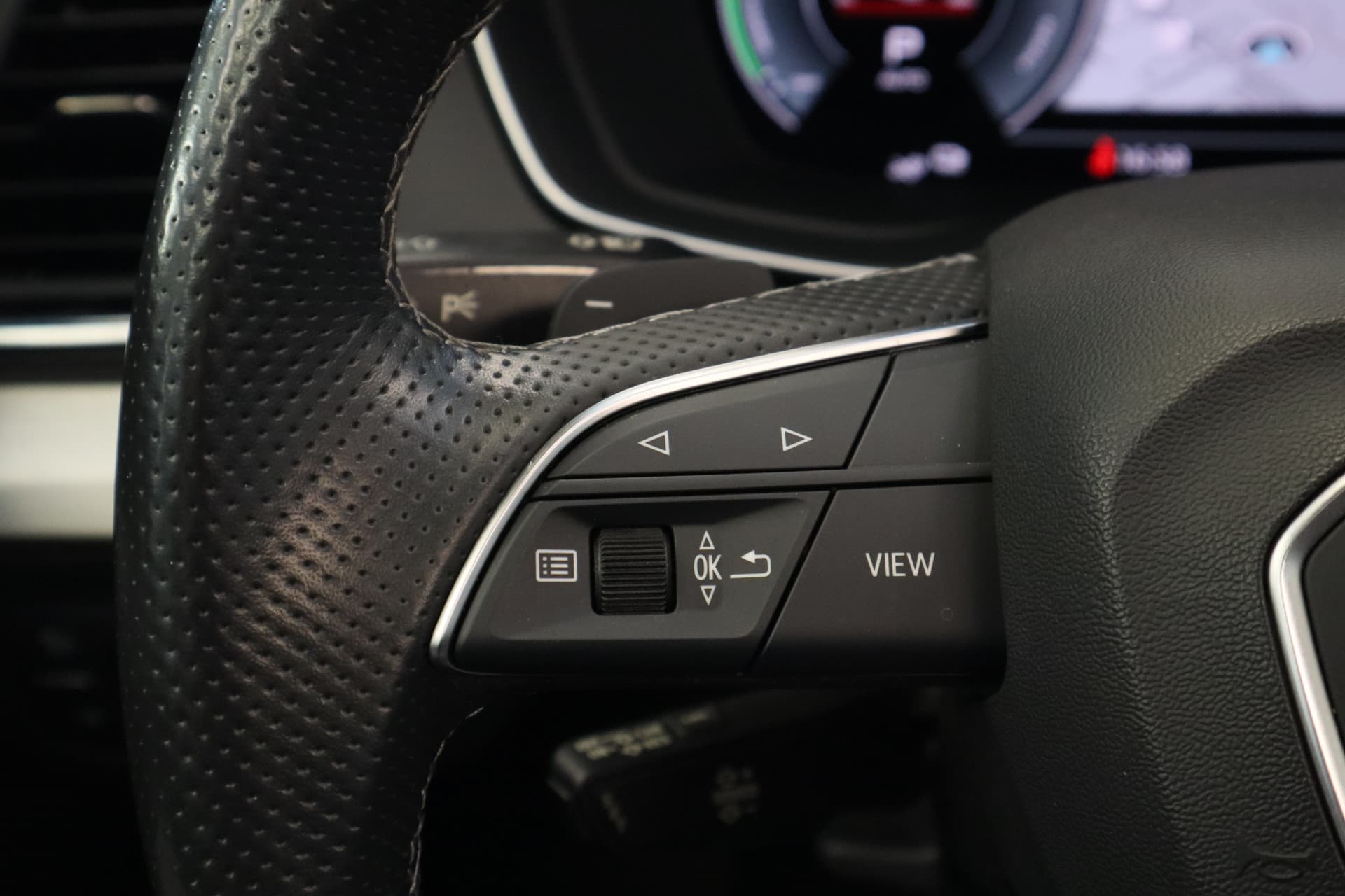 Audi Q5 Sportback TFSI e S edition thumbnail 9