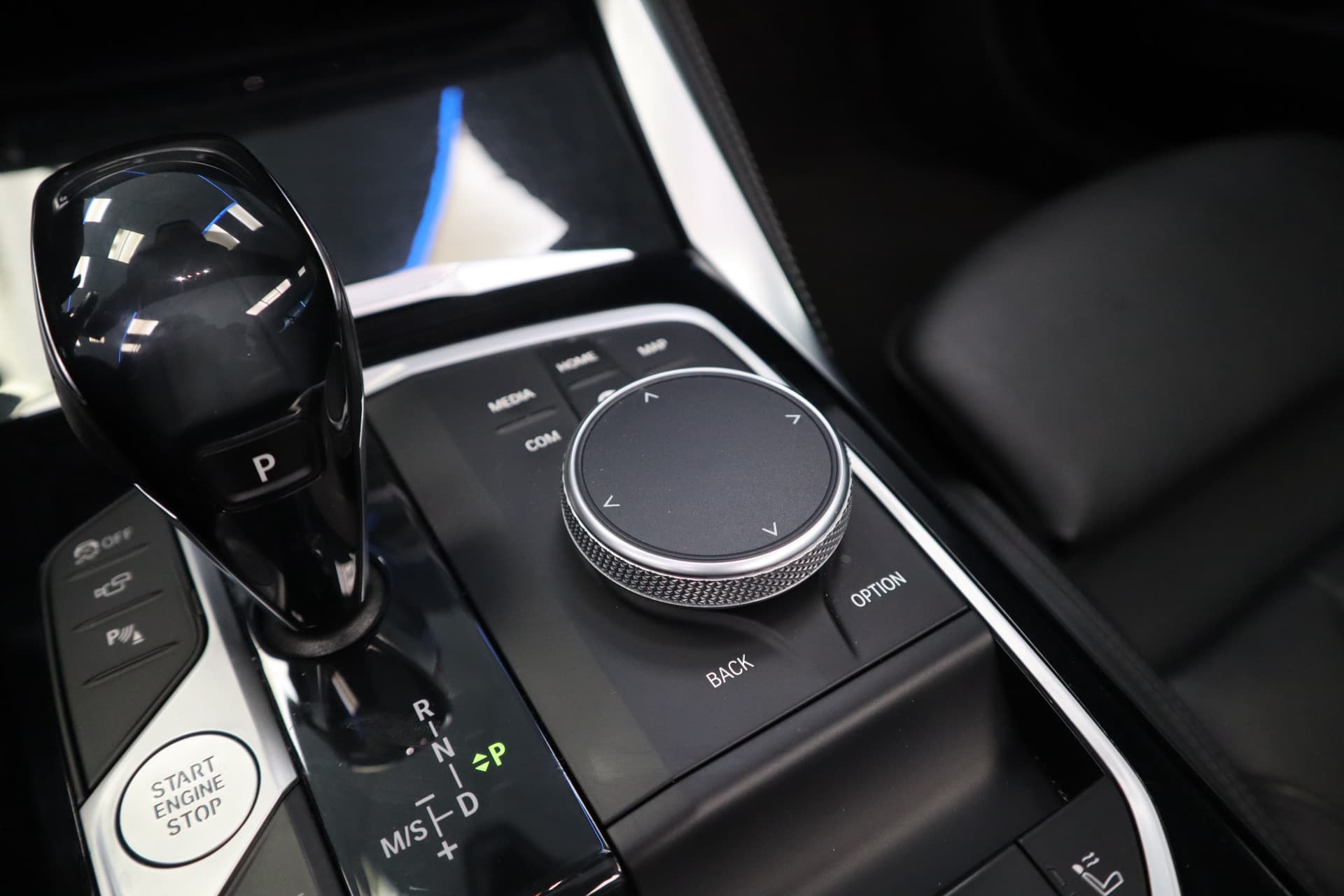 BMW 4 Serie Cabrio M440i xDrive High-Executive thumbnail 15