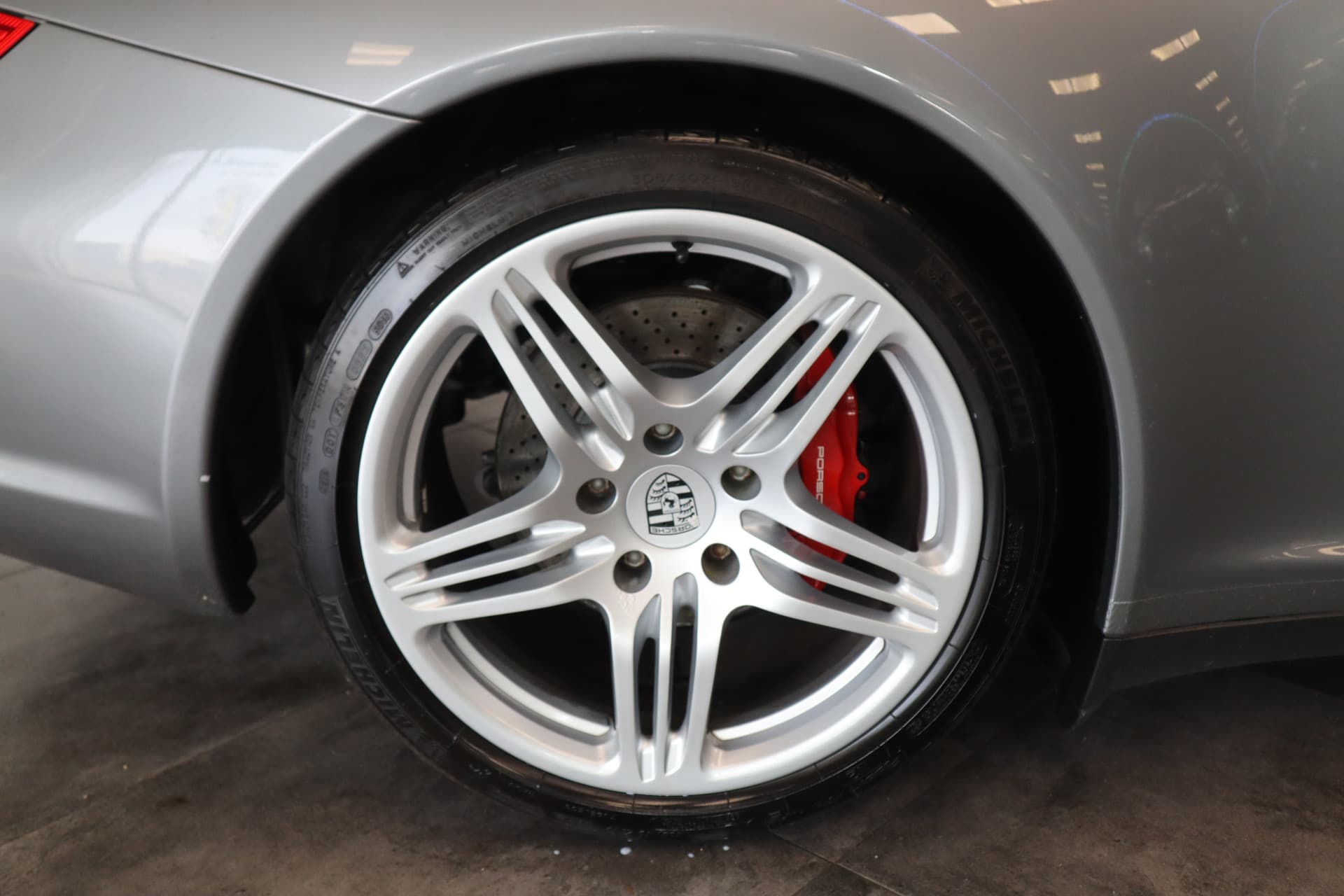 Porsche 911 3.8 Carrera 4S thumbnail 4