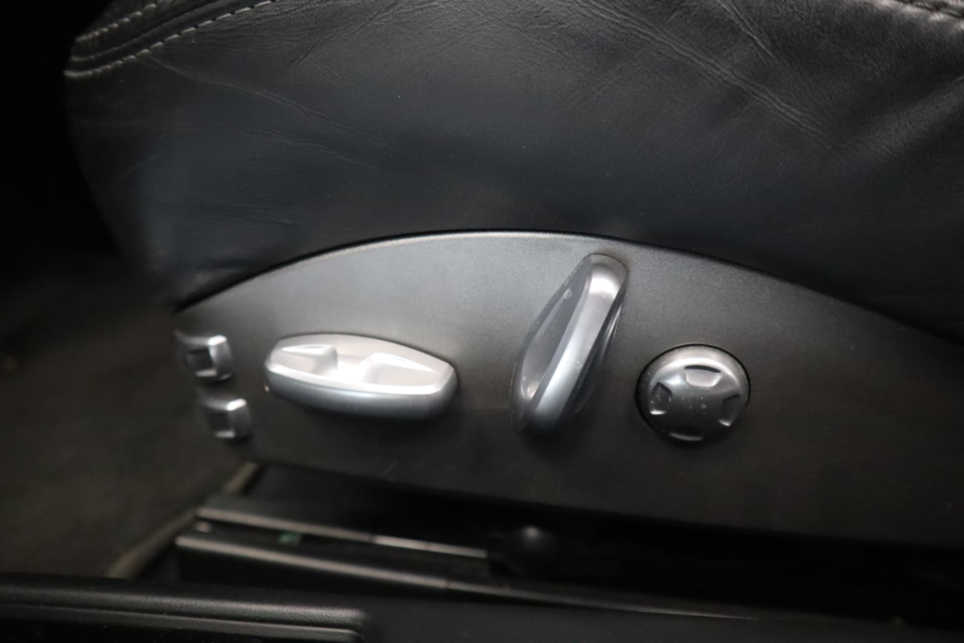 Porsche 911 3.8 Carrera 4S thumbnail 9