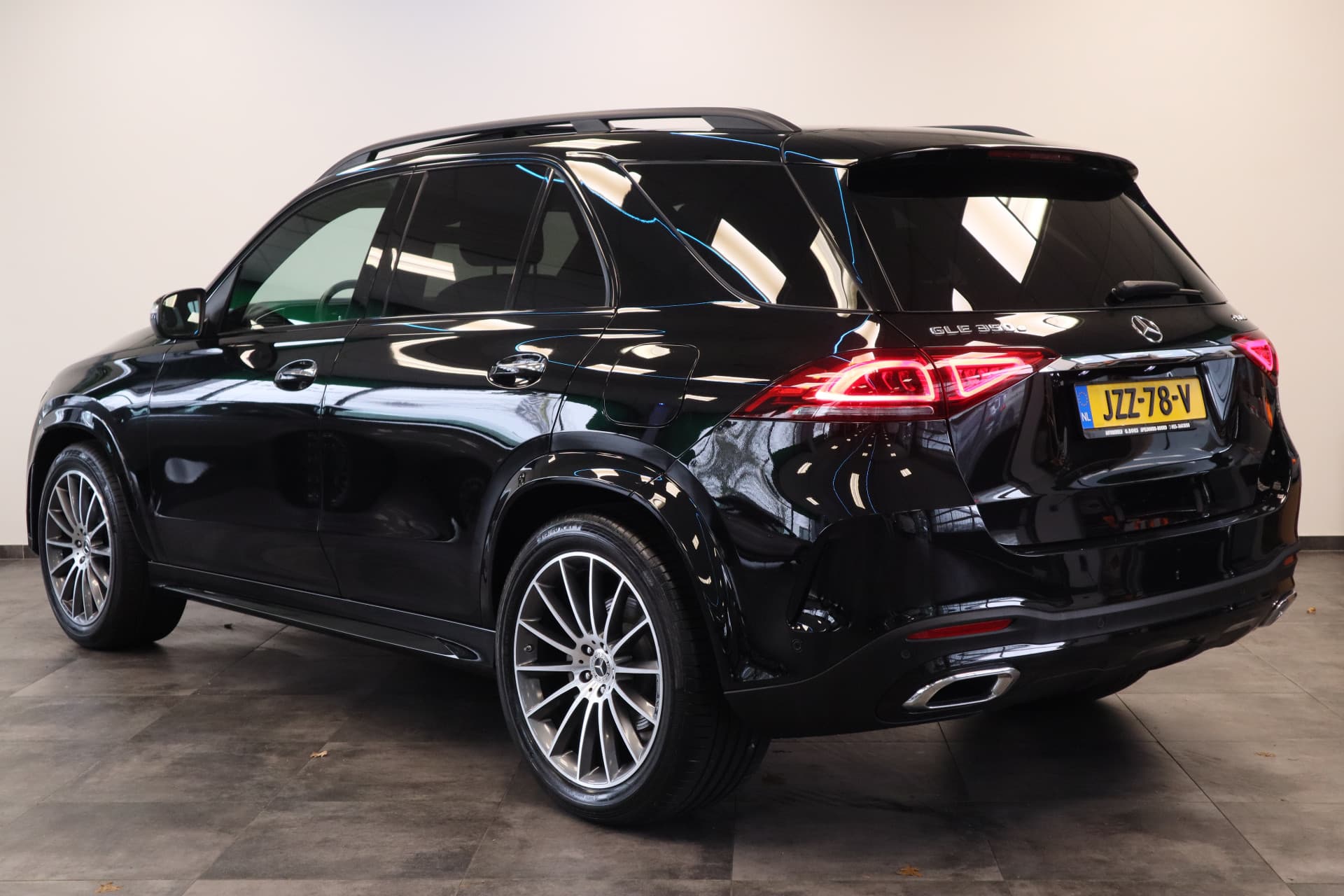 Mercedes-Benz GLE 350 e 4MATIC Premium Plus thumbnail 4