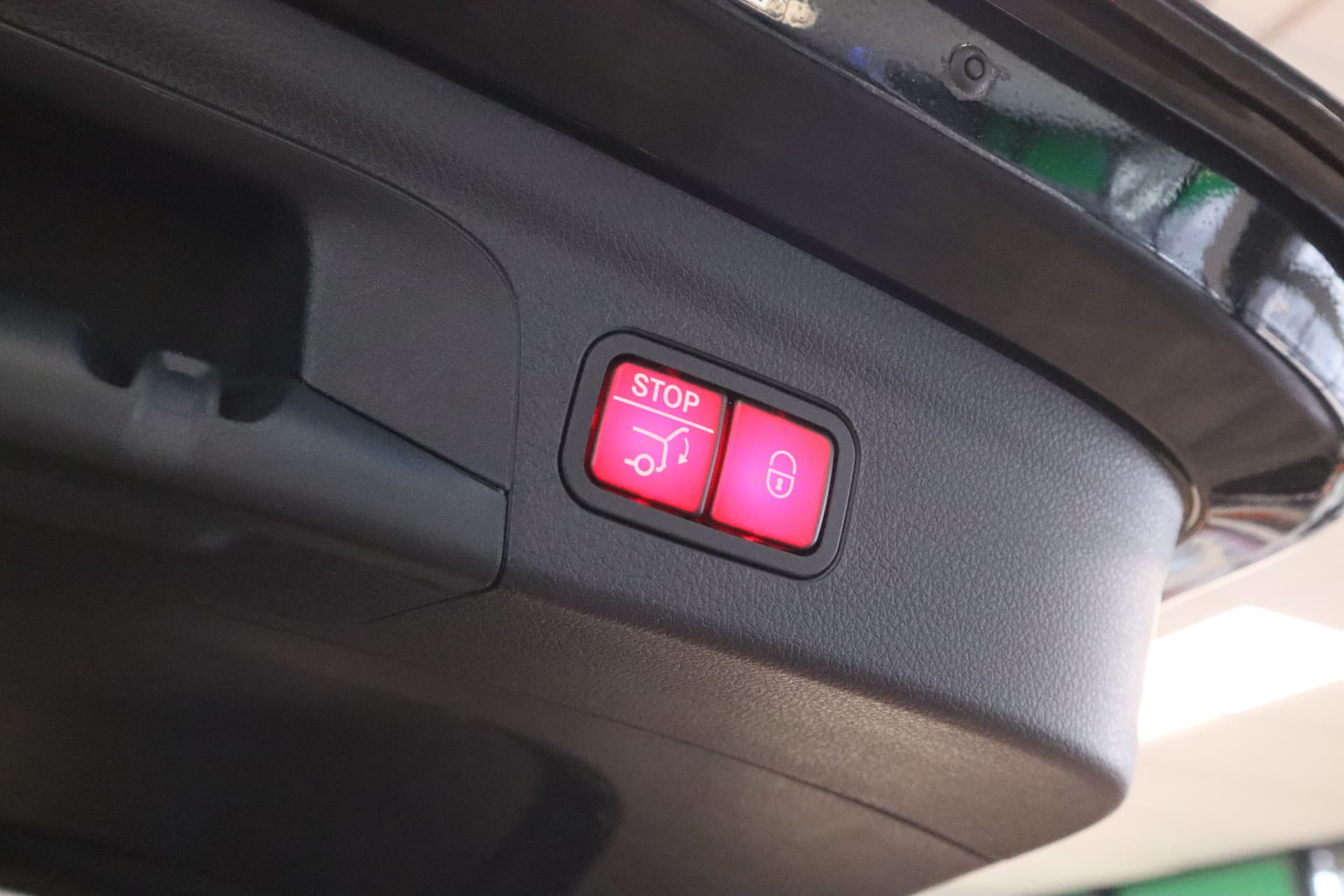 Mercedes-Benz GLE 350 e 4MATIC Premium Plus thumbnail 23