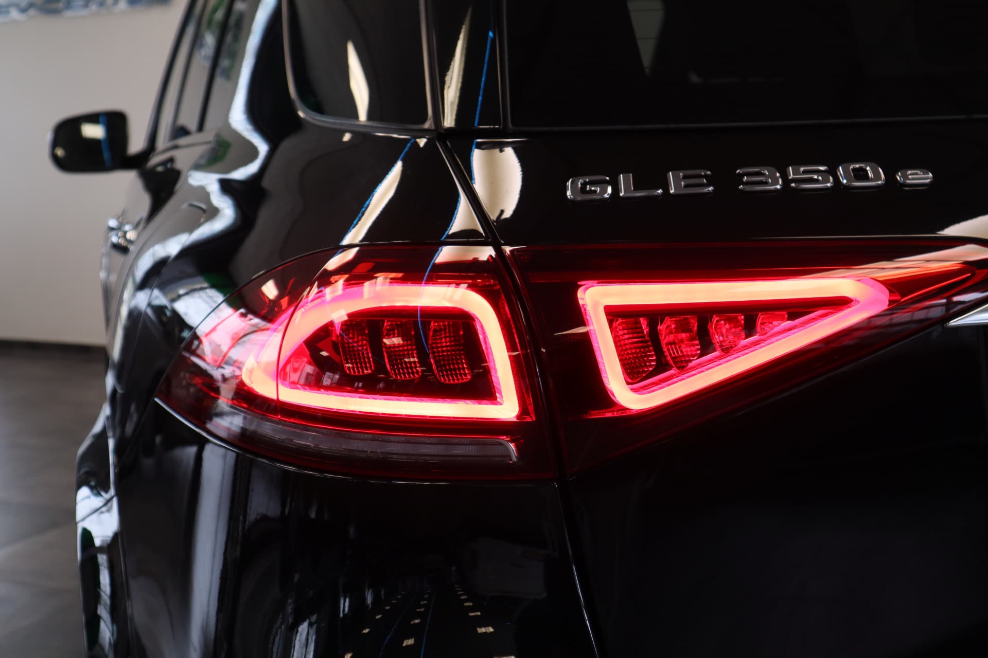 Mercedes-Benz GLE 350 e 4MATIC Premium Plus thumbnail 28