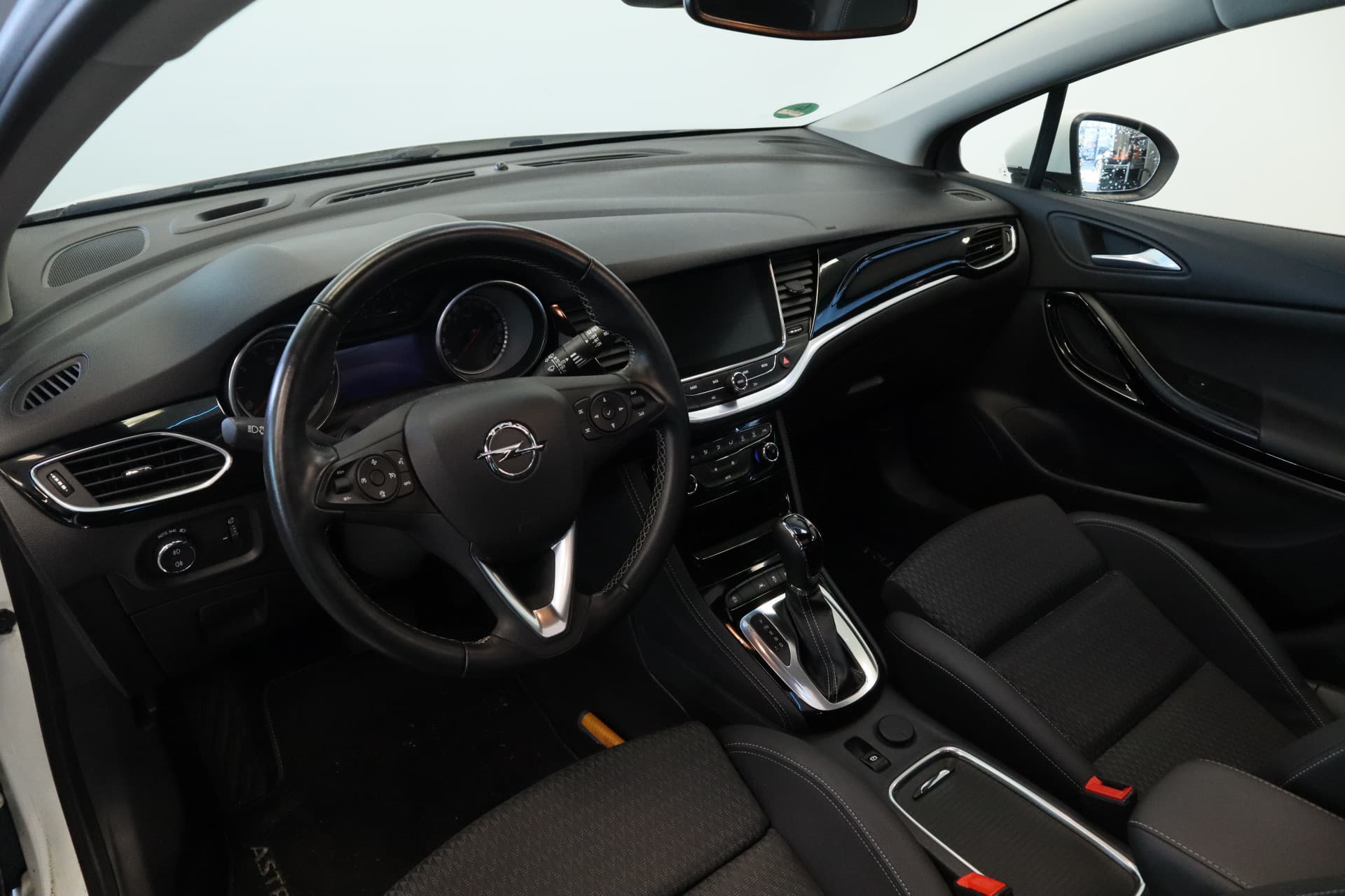 Opel Astra Sports Tourer 1.4 Innovation thumbnail 5