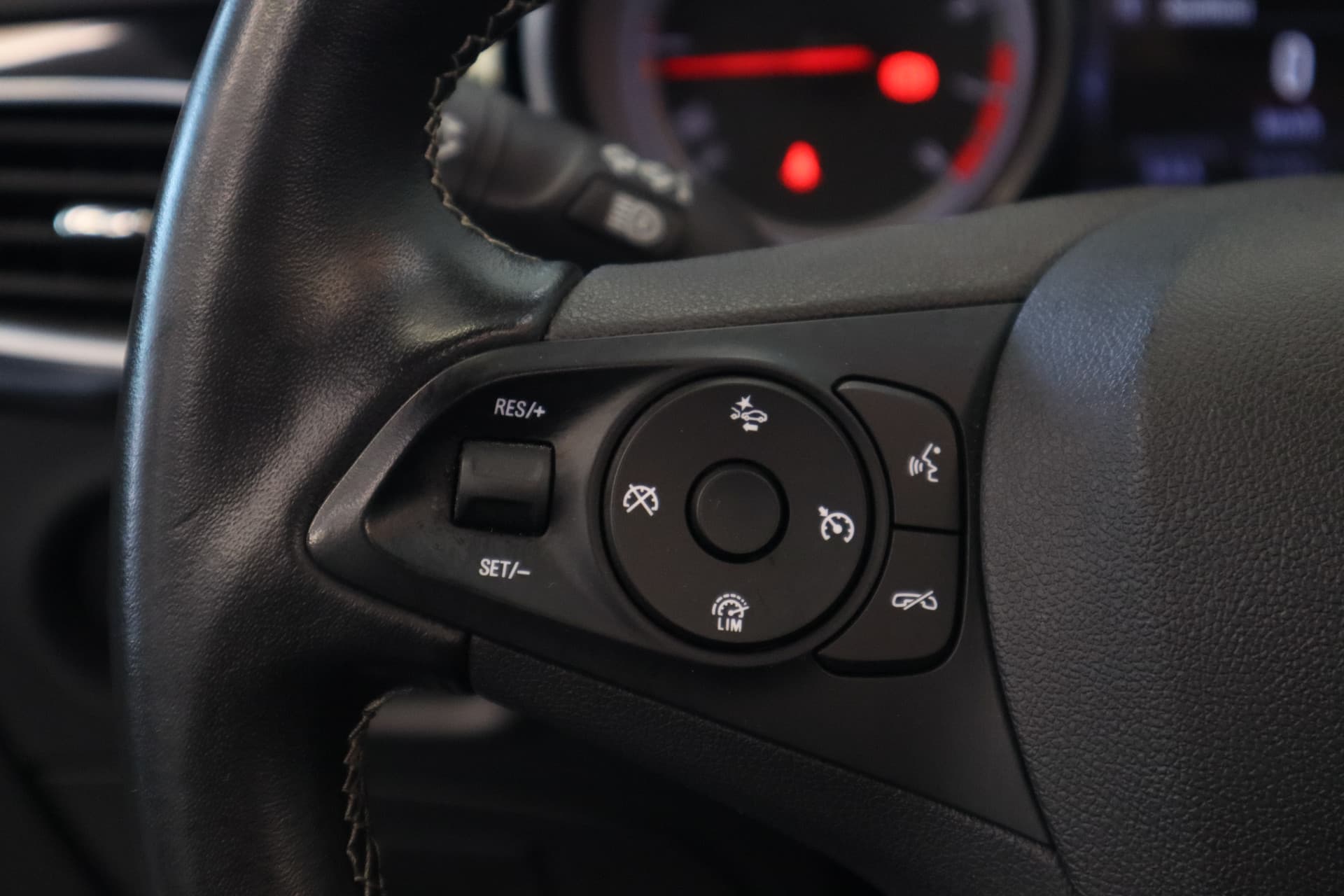 Opel Astra Sports Tourer 1.4 Innovation thumbnail 8