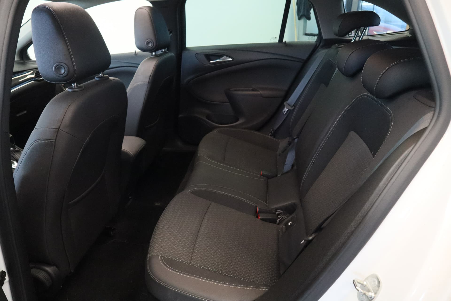 Opel Astra Sports Tourer 1.4 Innovation thumbnail 18