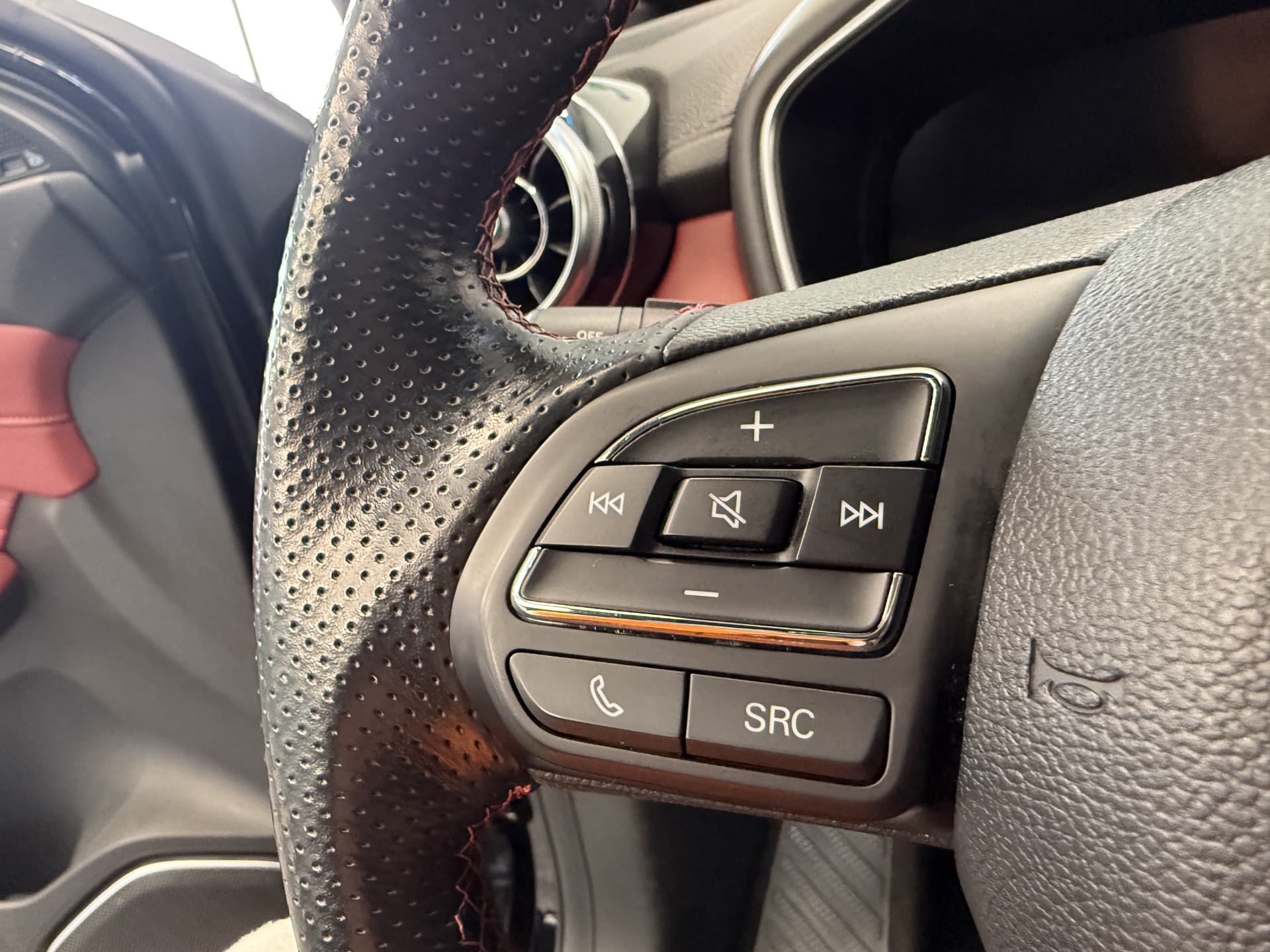 MG EHS 1.5 TGDI Luxury thumbnail 11