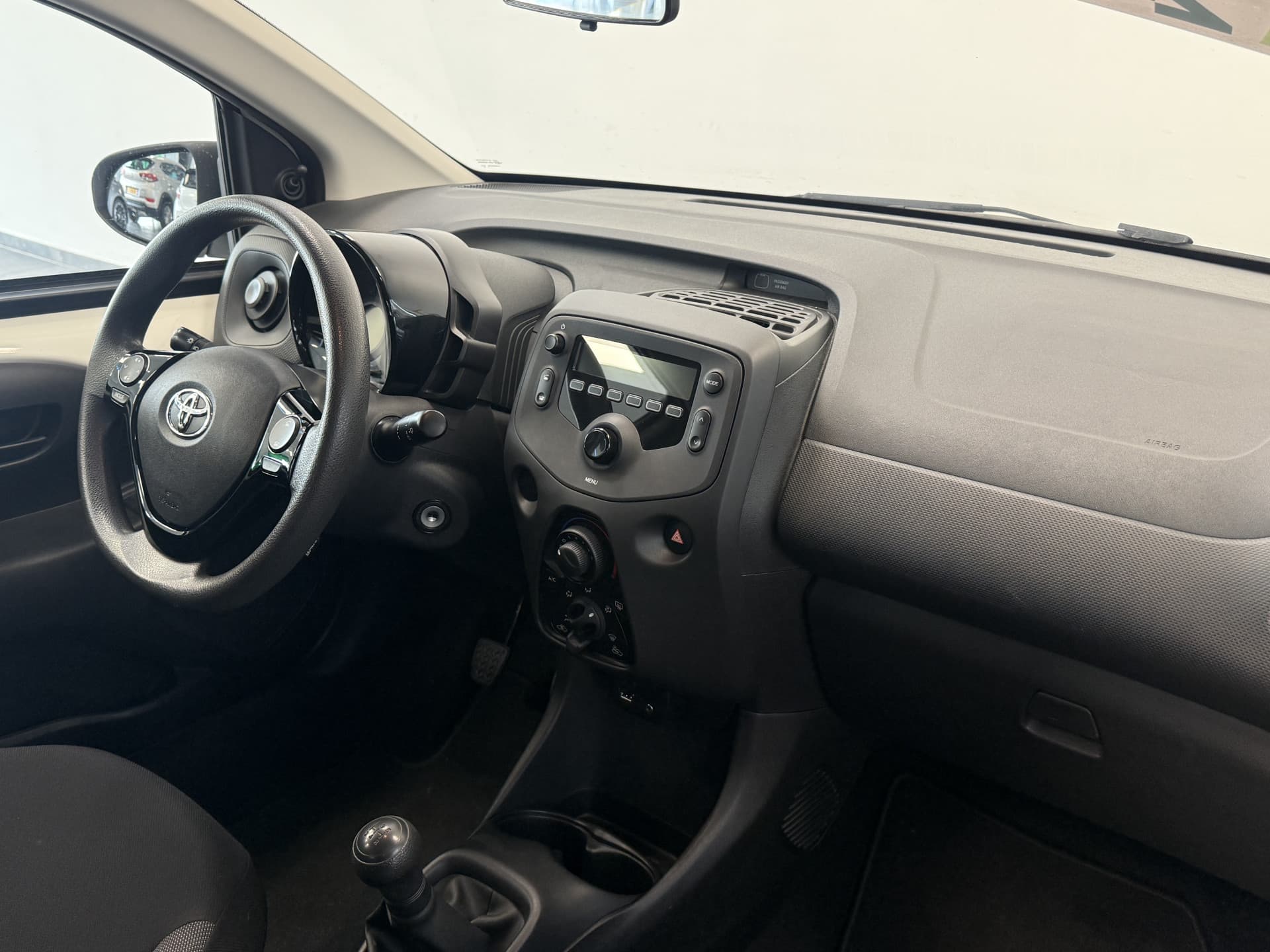 Toyota Aygo 1.0 VVT-i x-fun thumbnail 12