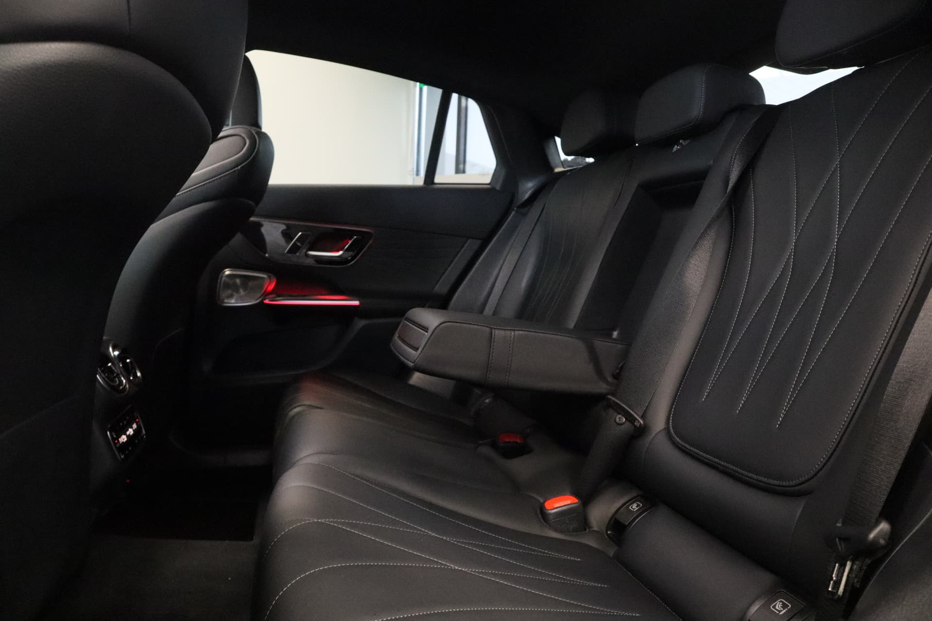 Mercedes-Benz GLC Coupé AMG 63 S E Performance Night Edition thumbnail 36