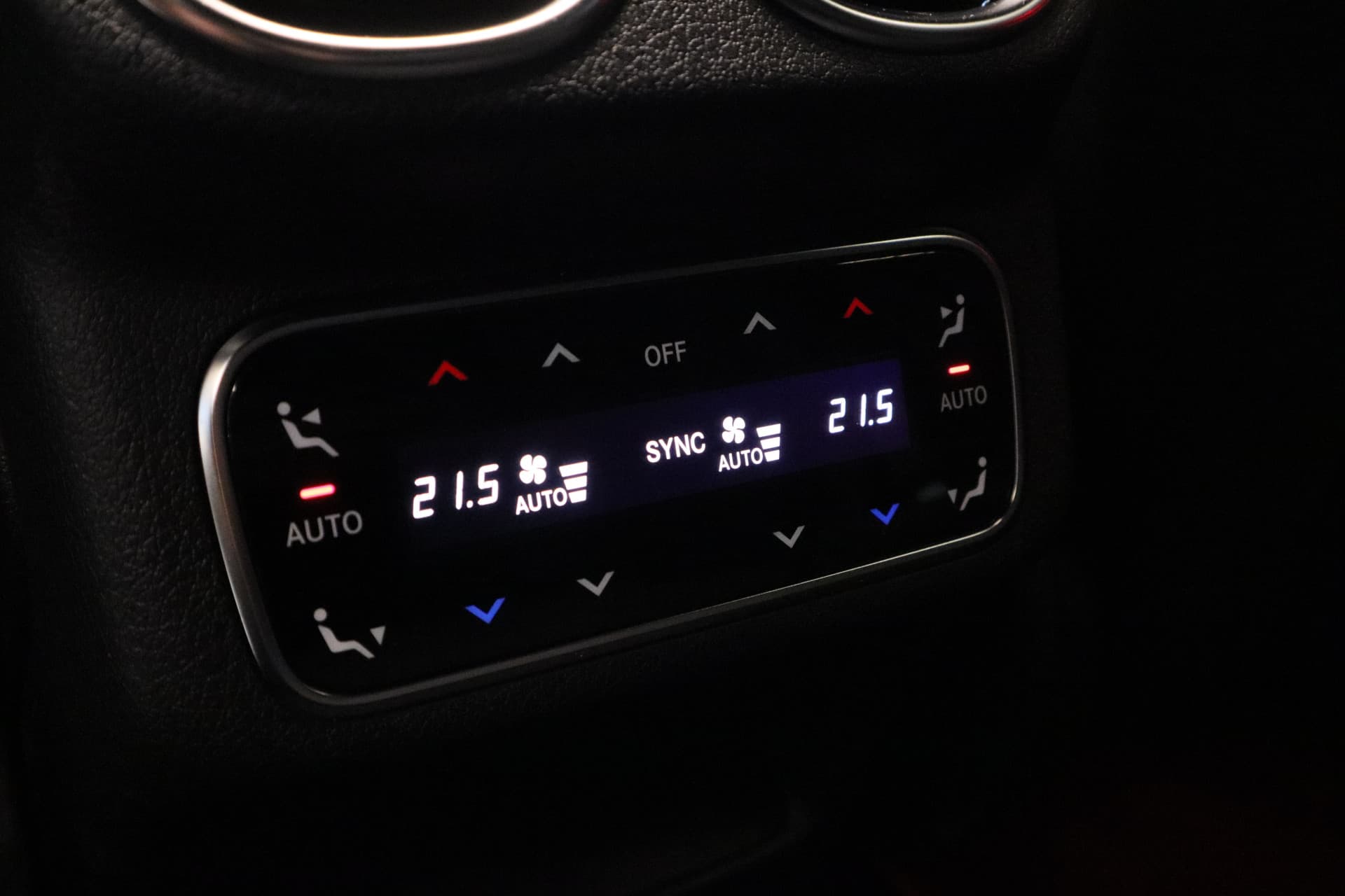 Mercedes-Benz GLC Coupé AMG 63 S E Performance Night Edition thumbnail 37