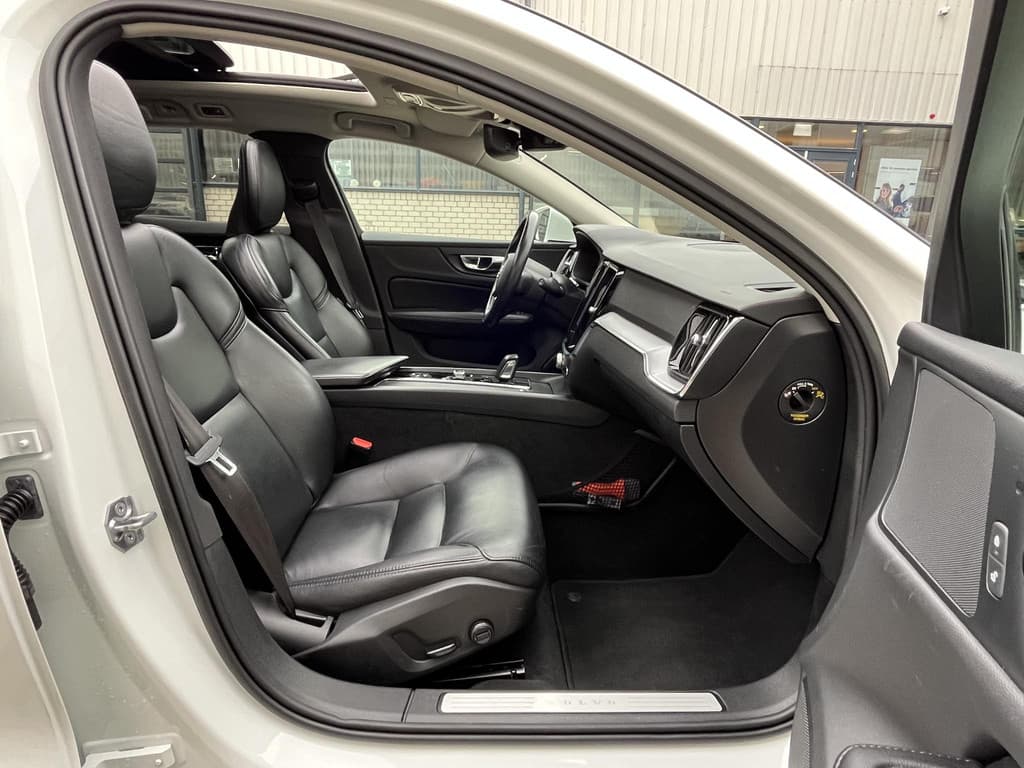Volvo V60 2.0 B3 Business Pro thumbnail 38