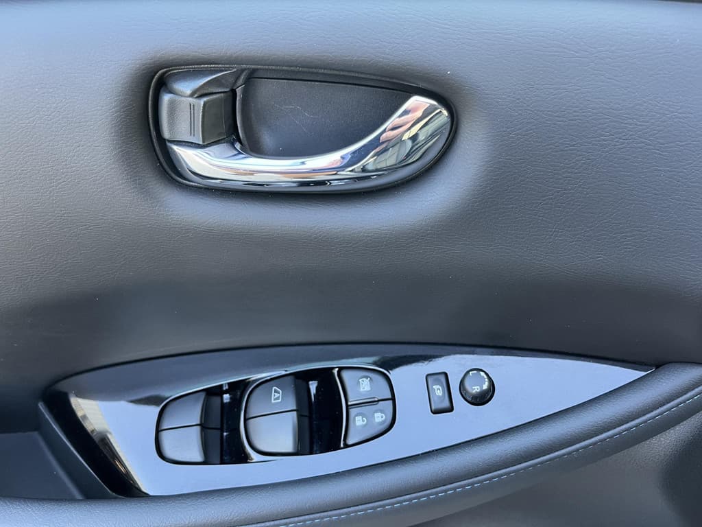 Nissan Leaf Tekna 40 kWh thumbnail 11