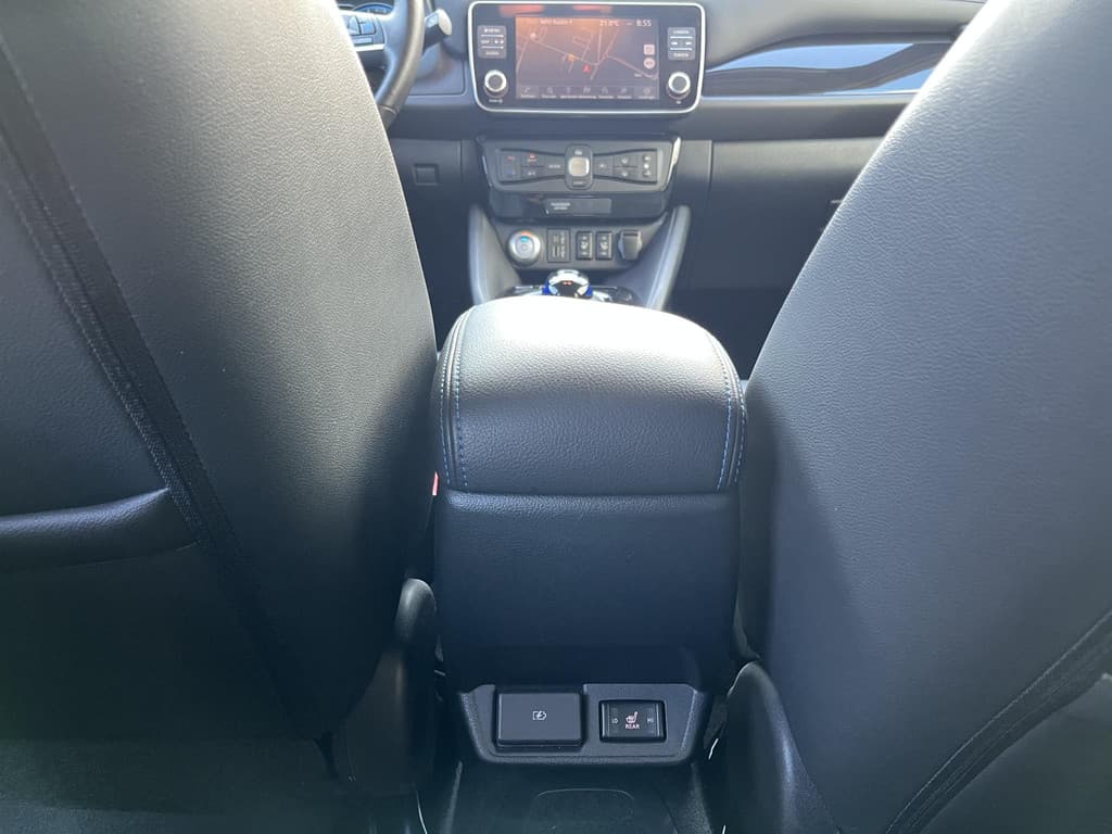 Nissan Leaf Tekna 40 kWh thumbnail 23