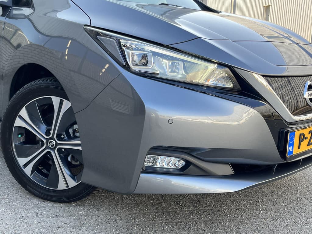 Nissan Leaf Tekna 40 kWh thumbnail 28