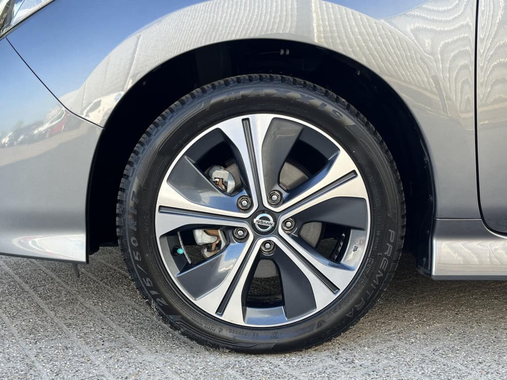 Nissan Leaf Tekna 40 kWh thumbnail 38