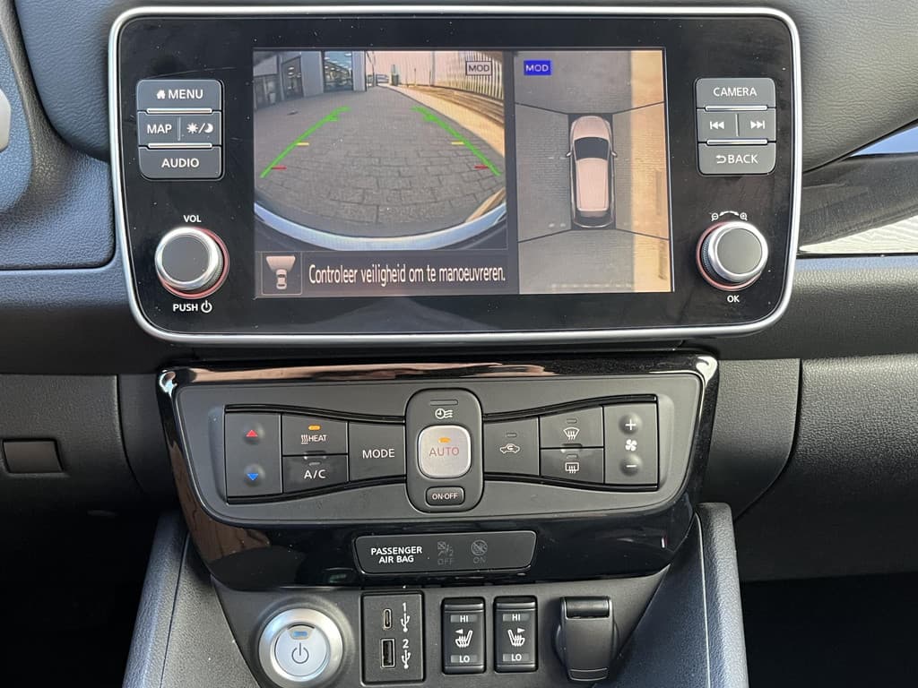 Nissan Leaf Tekna 40 kWh thumbnail 70