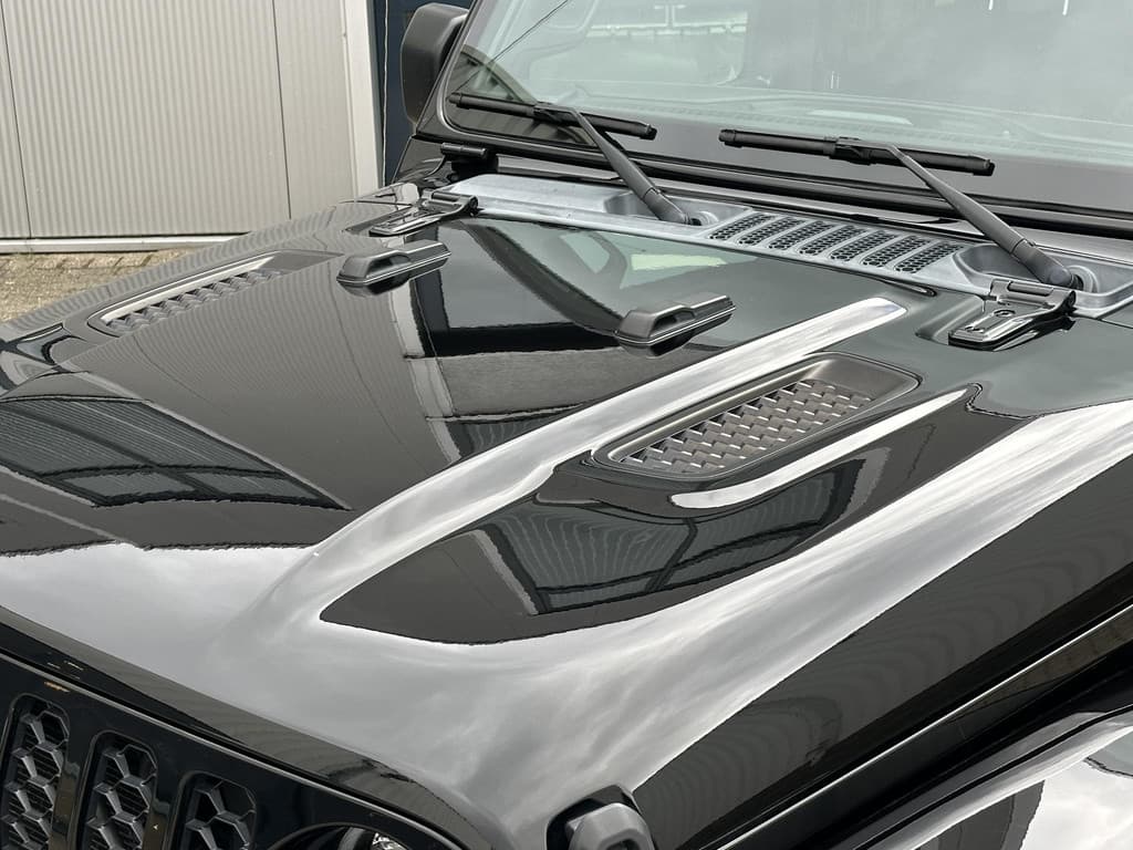 Jeep Wrangler Unlimited 4xe 380 Sahara thumbnail 14