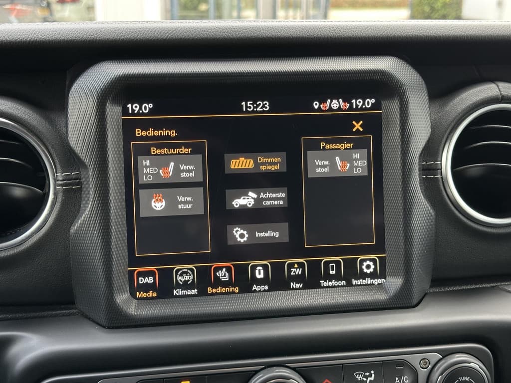 Jeep Wrangler Unlimited 4xe 380 Sahara thumbnail 22