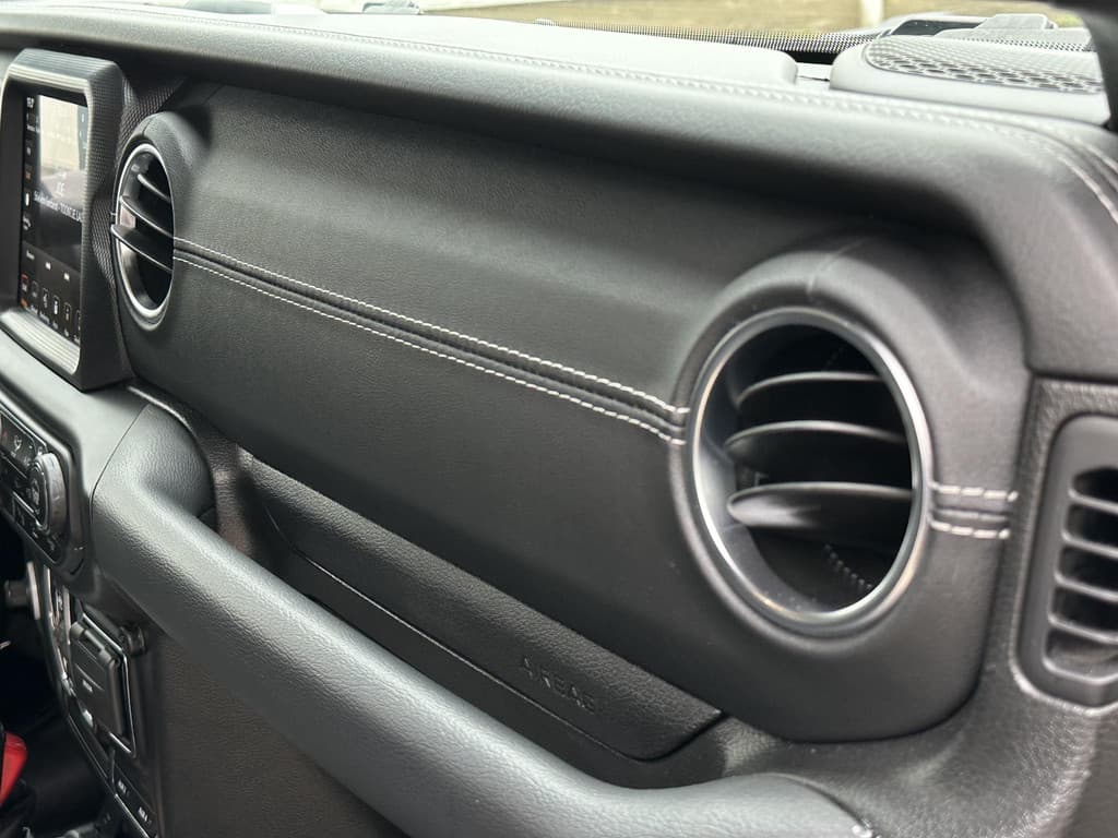 Jeep Wrangler Unlimited 4xe 380 Sahara thumbnail 35