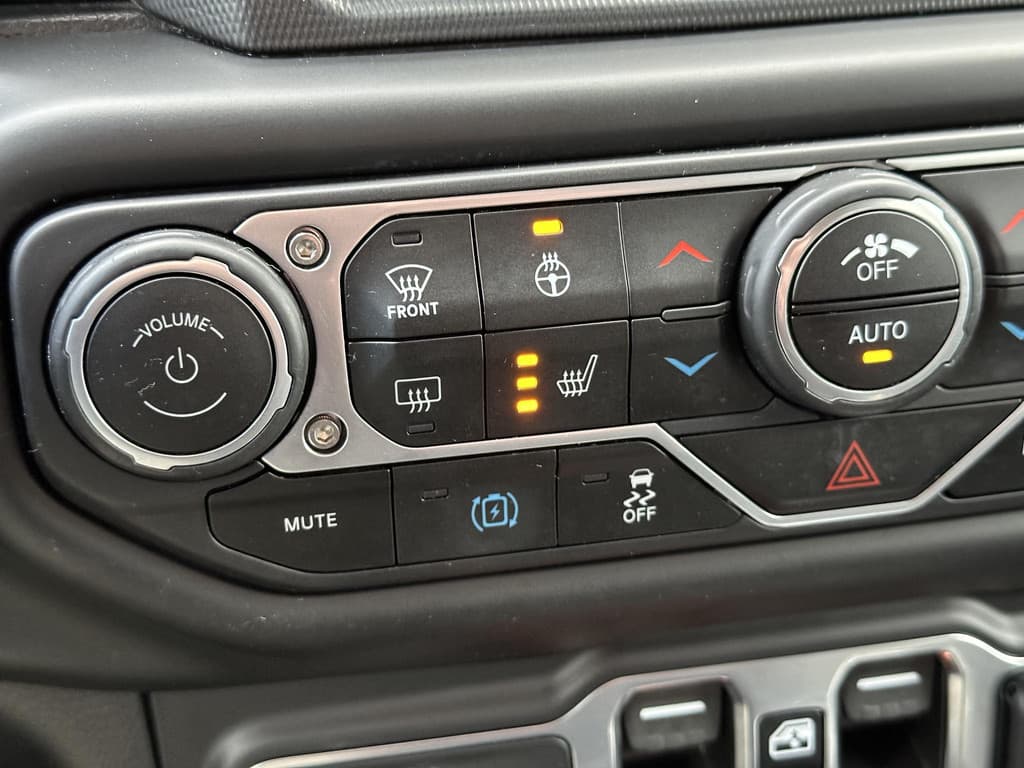 Jeep Wrangler Unlimited 4xe 380 Sahara thumbnail 9