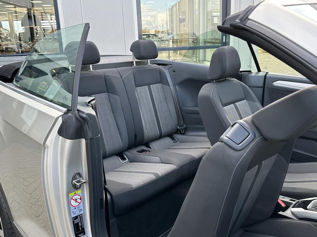 Volkswagen T-Roc Cabrio 1.0 TSI Style R-Line thumbnail 17