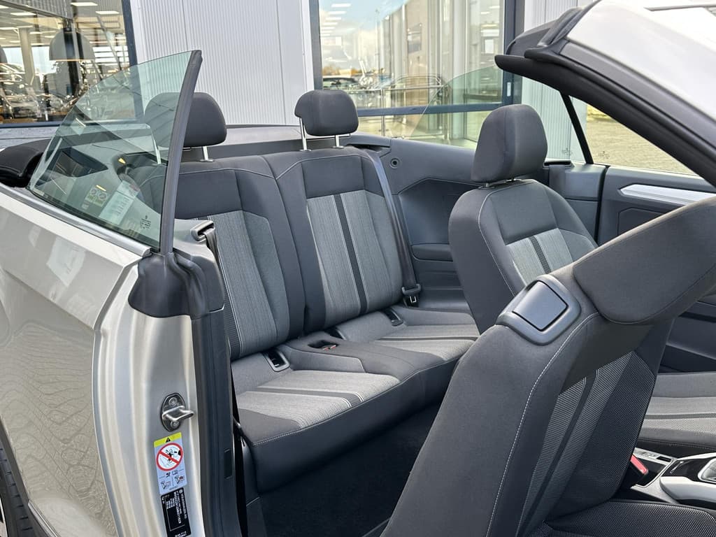 Volkswagen T-Roc Cabrio 1.0 TSI Style R-Line thumbnail 27