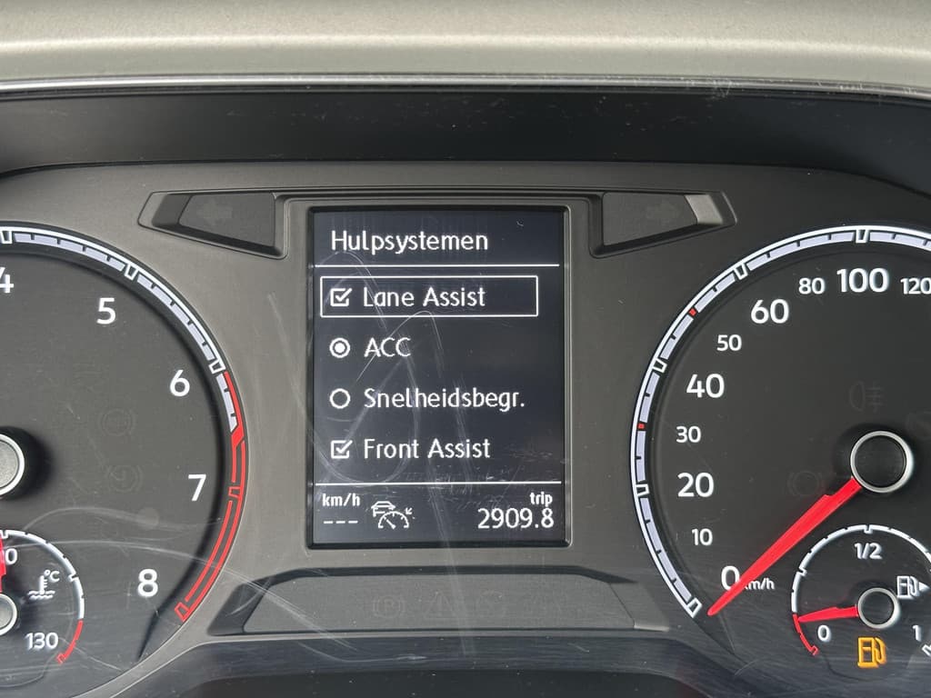 Volkswagen T-Roc Cabrio 1.0 TSI Style R-Line thumbnail 39