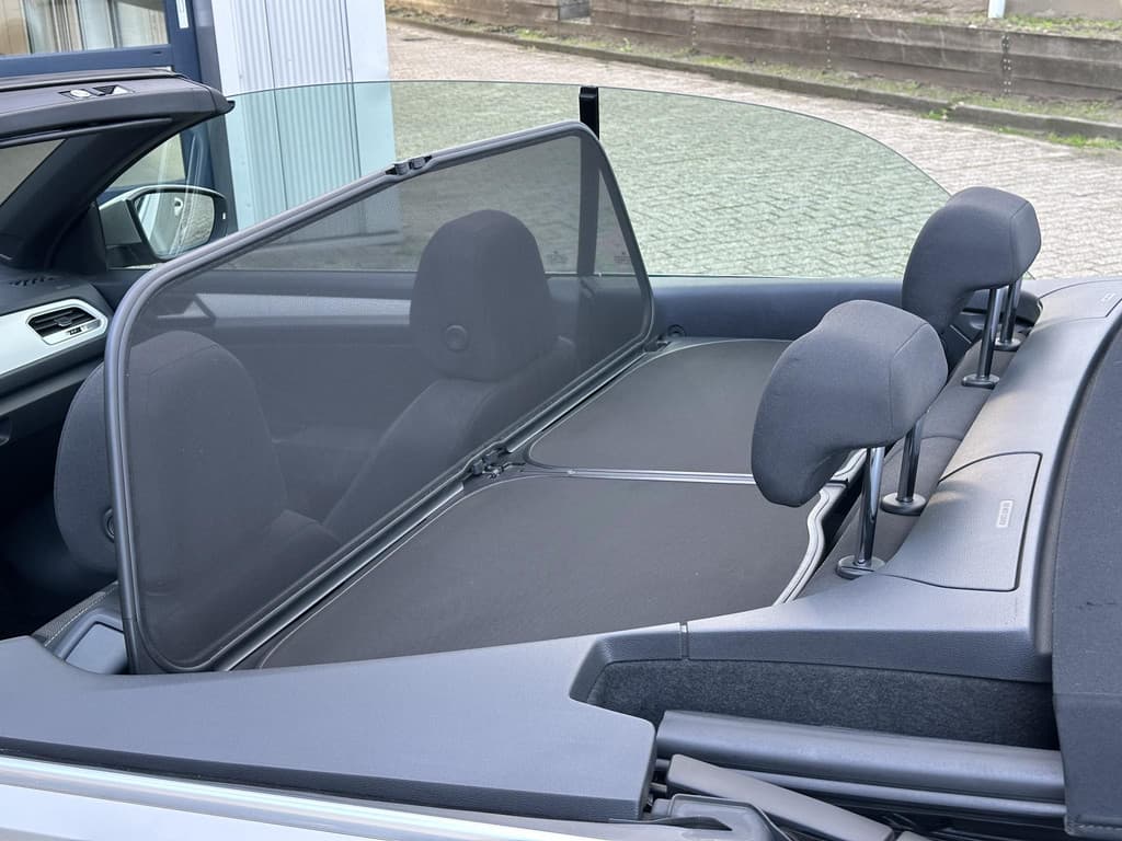 Volkswagen T-Roc Cabrio 1.0 TSI Style R-Line thumbnail 42