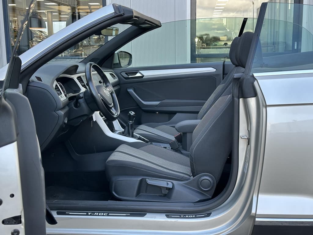 Volkswagen T-Roc Cabrio 1.0 TSI Style R-Line thumbnail 46