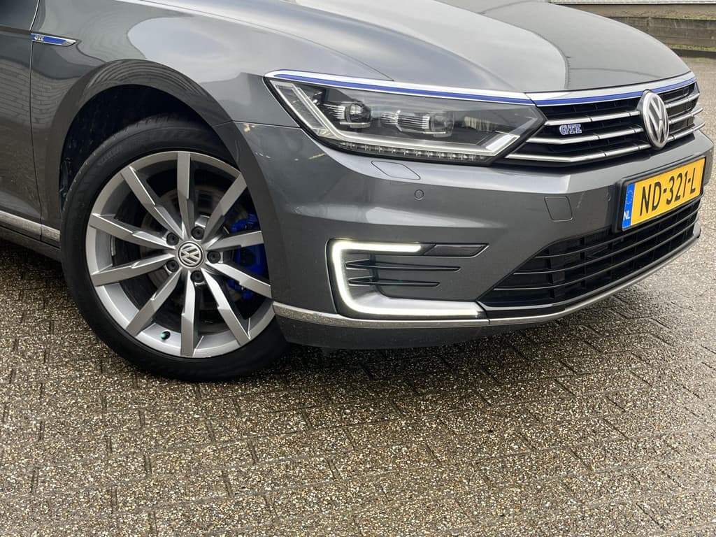 Volkswagen Passat 1.4 TSI GTE Connected Series Plus thumbnail 35