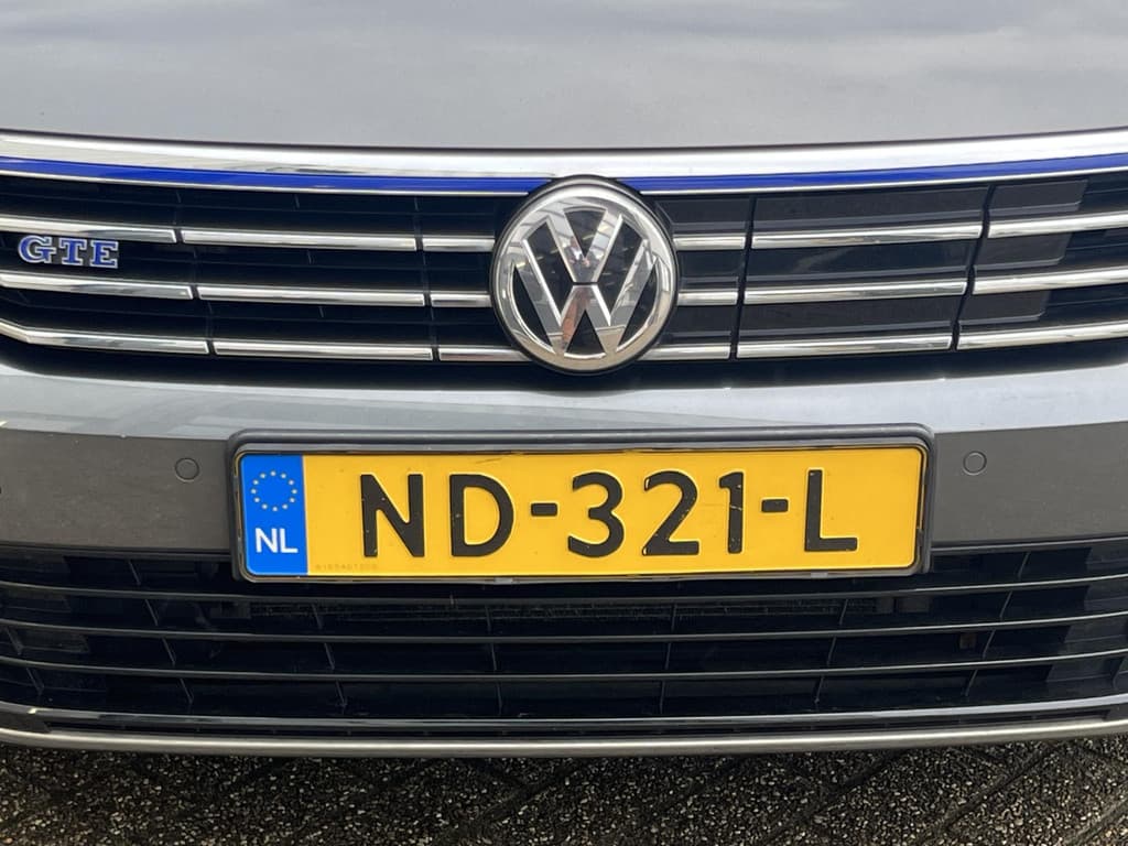 Volkswagen Passat 1.4 TSI GTE Connected Series Plus thumbnail 36