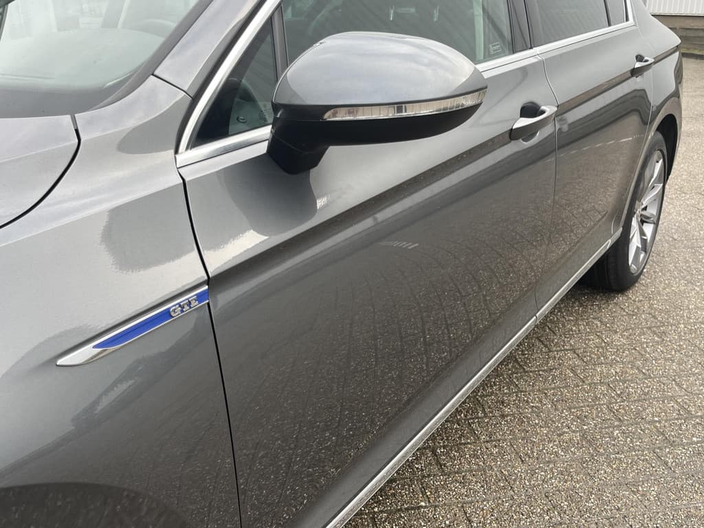 Volkswagen Passat 1.4 TSI GTE Connected Series Plus thumbnail 40