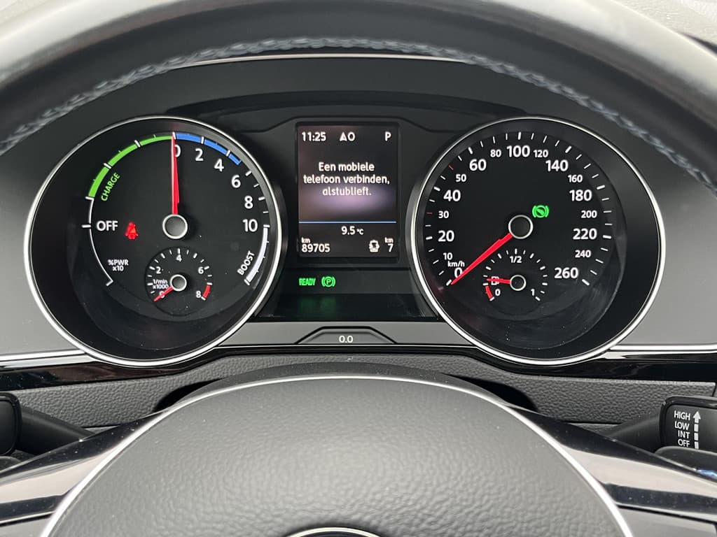 Volkswagen Passat 1.4 TSI GTE Connected Series Plus thumbnail 5