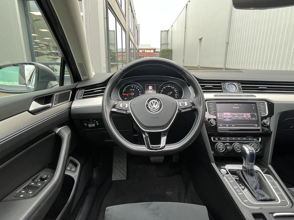 Volkswagen Passat 1.4 TSI GTE Connected Series Plus thumbnail 55