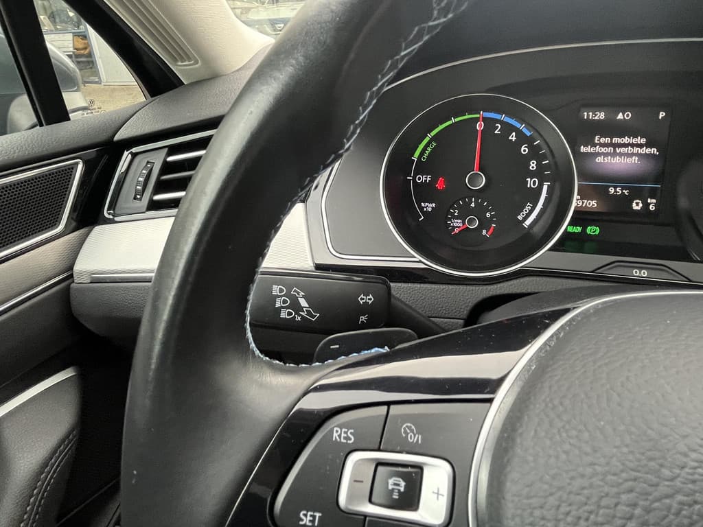 Volkswagen Passat 1.4 TSI GTE Connected Series Plus thumbnail 56