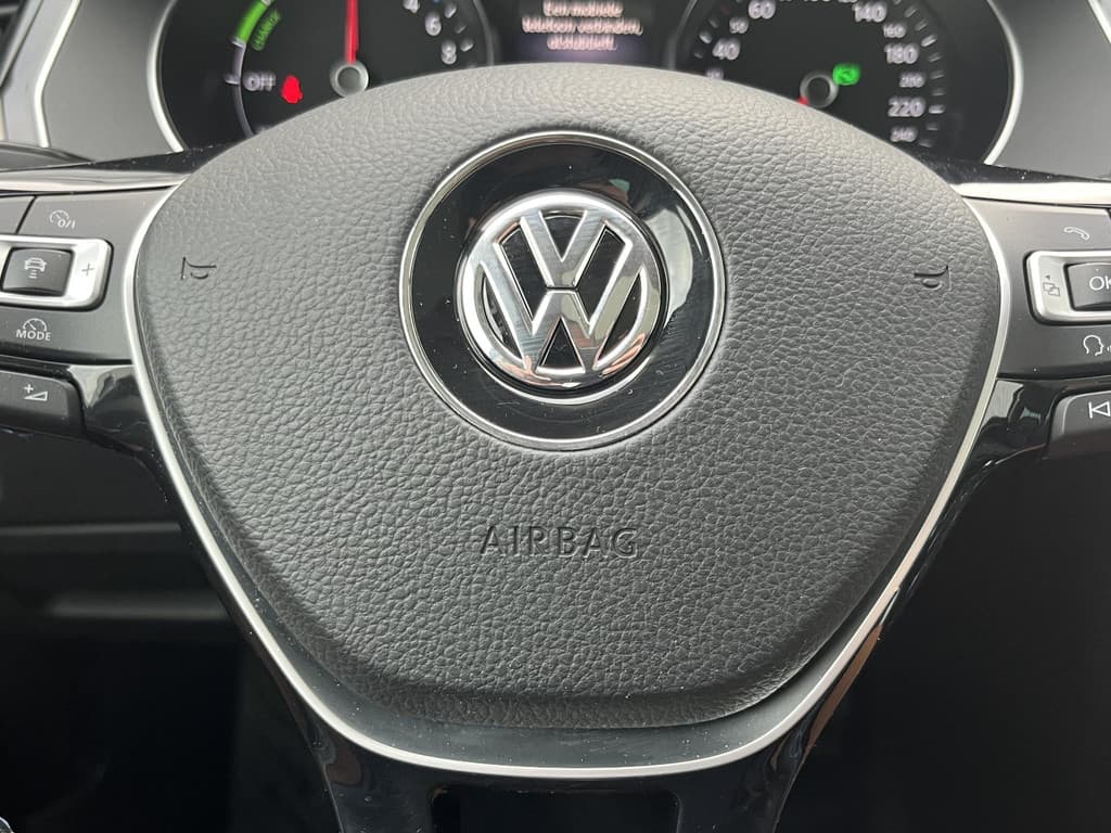 Volkswagen Passat 1.4 TSI GTE Connected Series Plus thumbnail 58