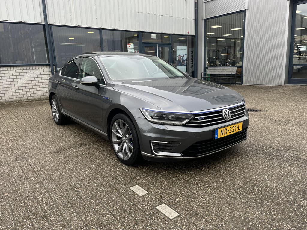 Volkswagen Passat 1.4 TSI GTE Connected Series Plus thumbnail 61