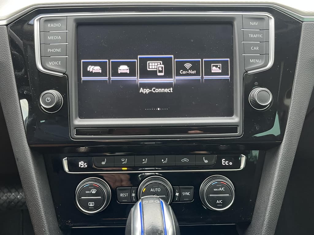 Volkswagen Passat 1.4 TSI GTE Connected Series Plus thumbnail 86