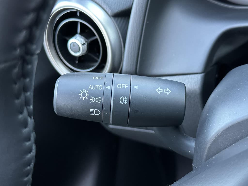 Mazda 2 1.5 Skyactiv-G Luxury thumbnail 36