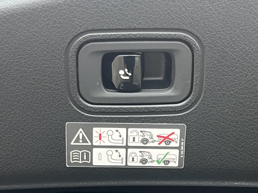 Mercedes-Benz CLE Coupé 200 AMG Line thumbnail 23