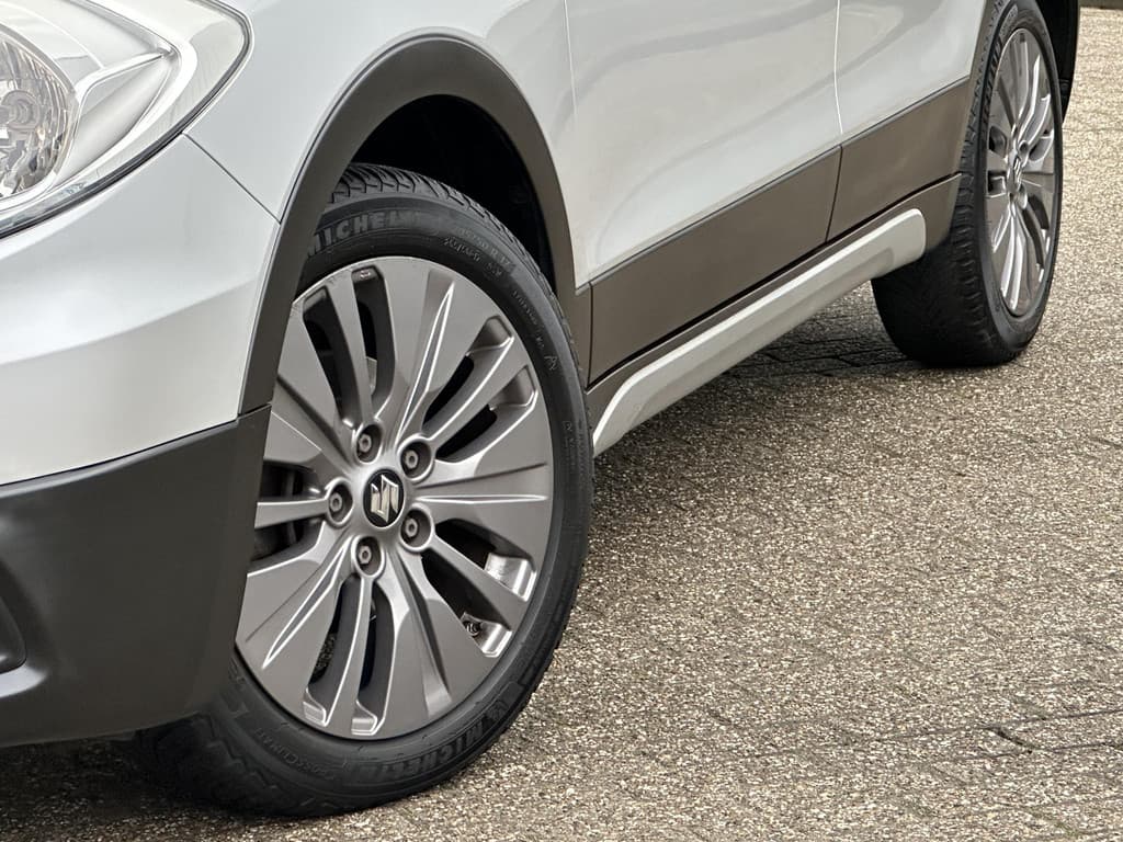 Suzuki S-Cross 1.6 Exclusive thumbnail 8