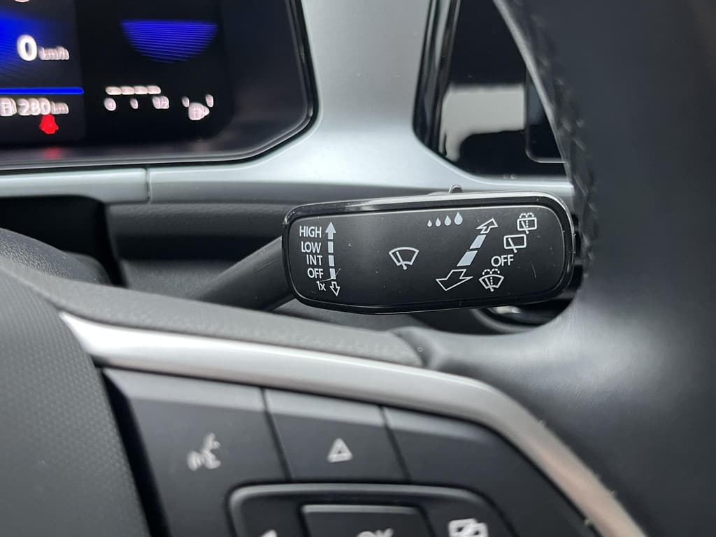 Volkswagen T-Roc 1.0 TSI Life thumbnail 37