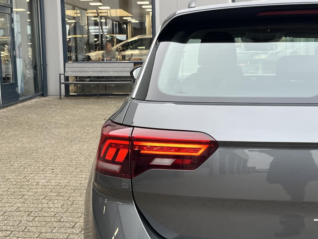 Volkswagen T-Roc 1.0 TSI Life thumbnail 48