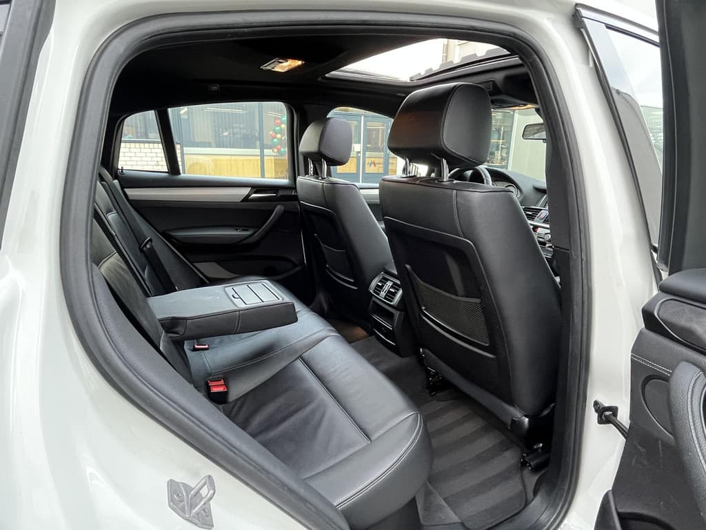 BMW X4 xDrive20i High Executive M Sport Edition thumbnail 31