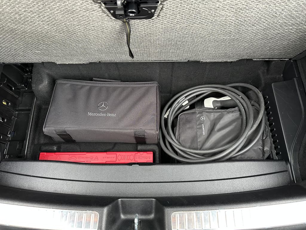 Mercedes-Benz GLC Coupé 300e 4MATIC Business Solution Luxury thumbnail 35