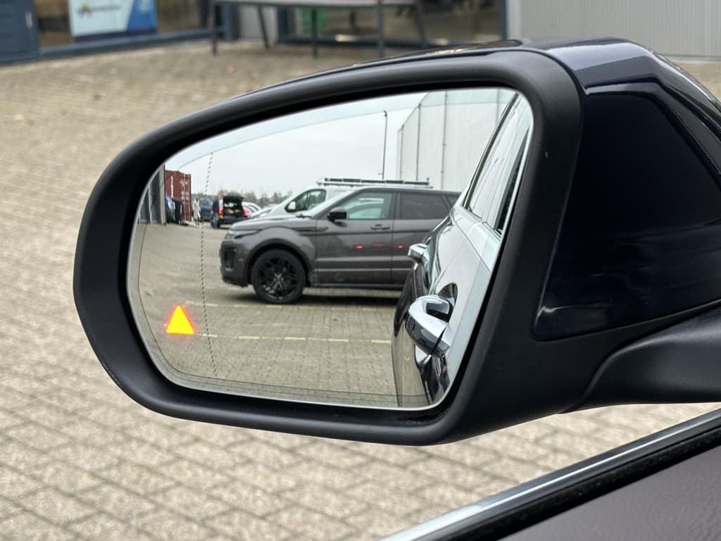 Mercedes-Benz GLC Coupé 300e 4MATIC Business Solution Luxury thumbnail 55