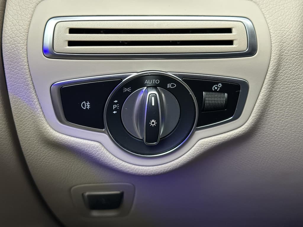 Mercedes-Benz GLC Coupé 300e 4MATIC Business Solution Luxury thumbnail 64