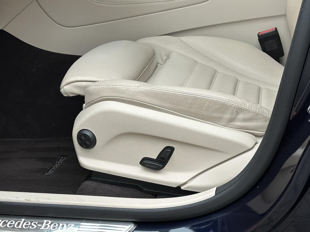 Mercedes-Benz GLC Coupé 300e 4MATIC Business Solution Luxury thumbnail 9